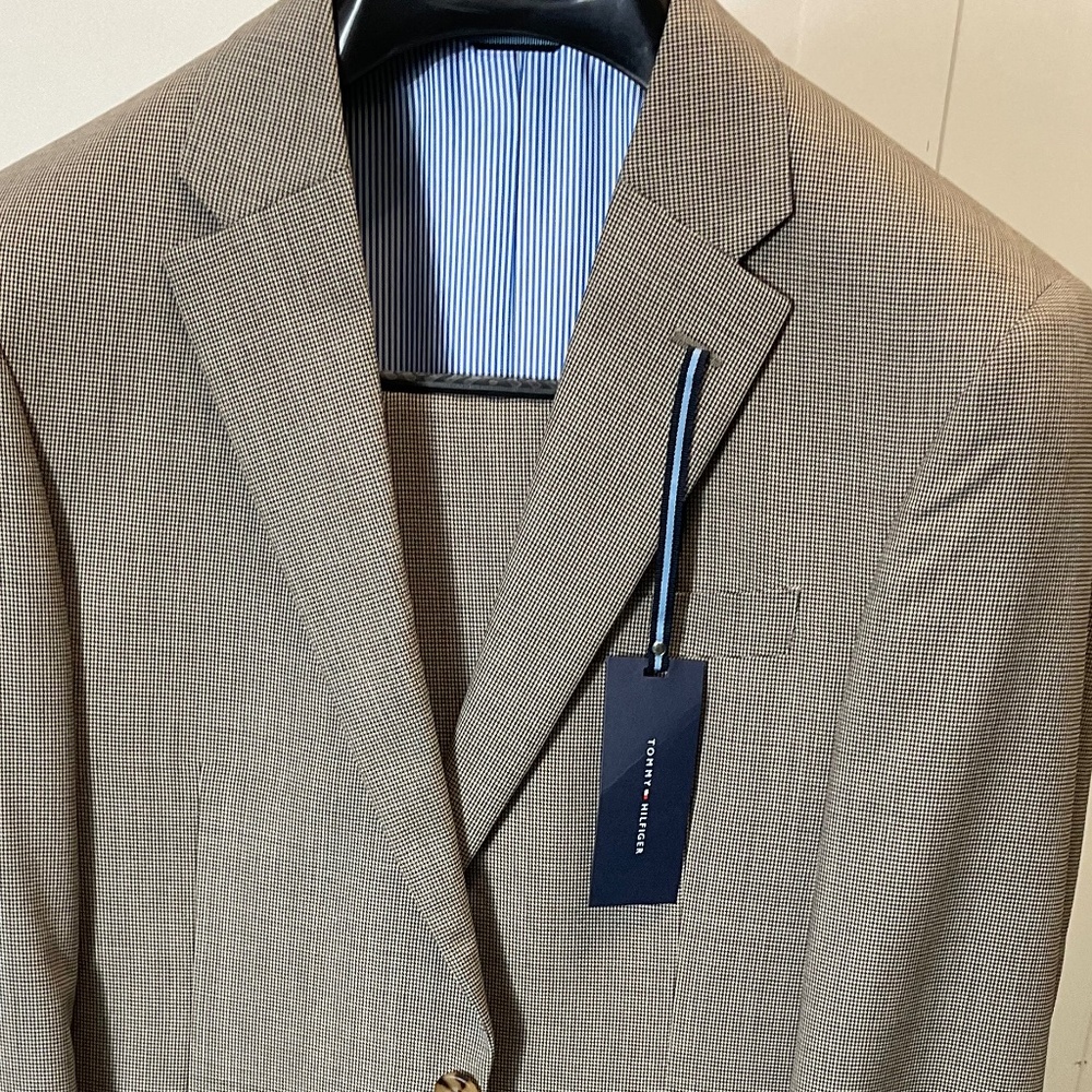 Suit by Tommy Hilfiger size 36 Reg